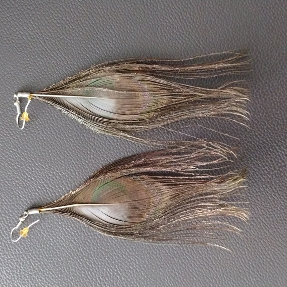 Beautiful peacock feather earrings - Picture 4 of 5